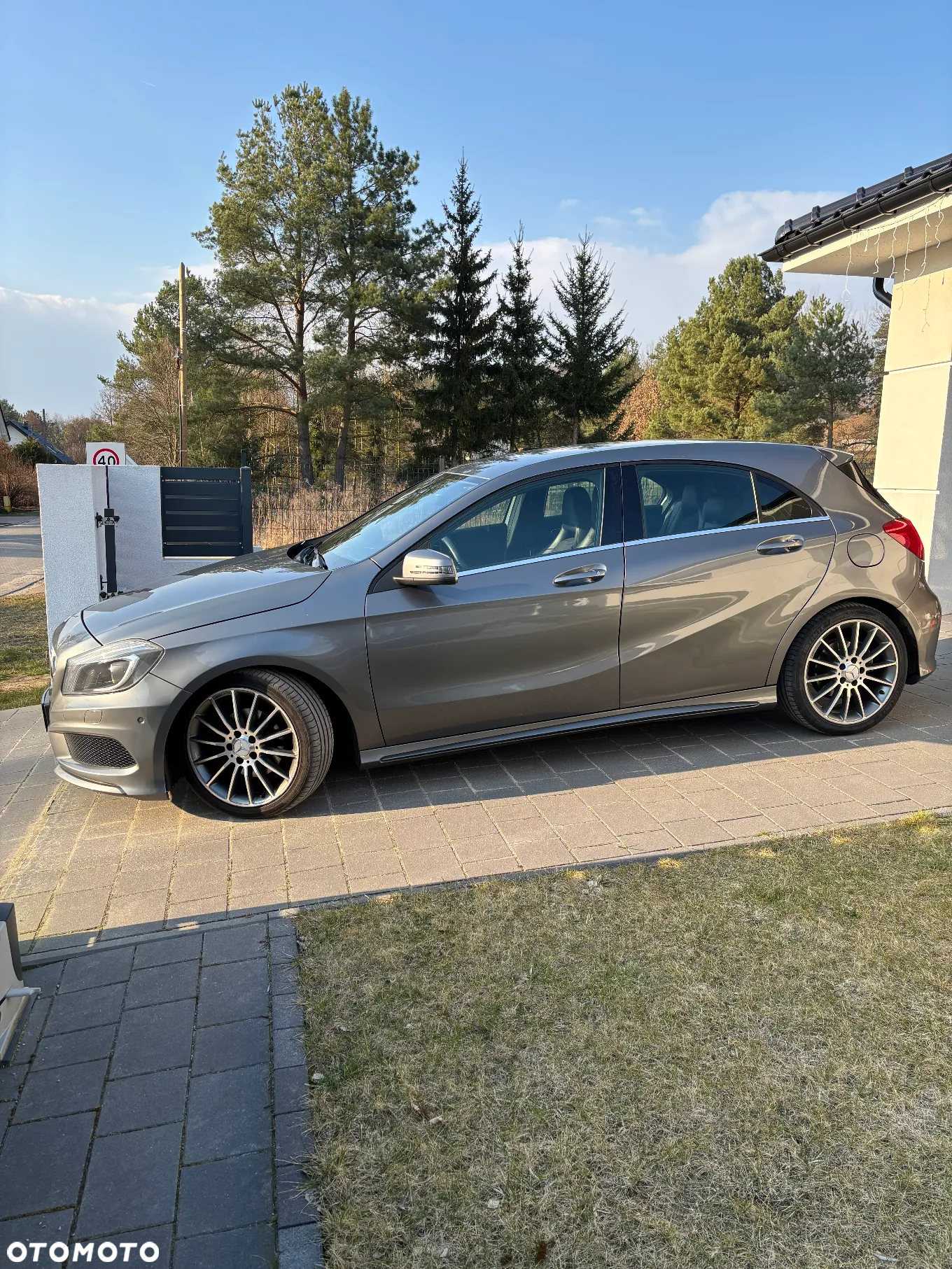 Mercedes-Benz Klasa A 180 7G-DCT AMG Line - 4