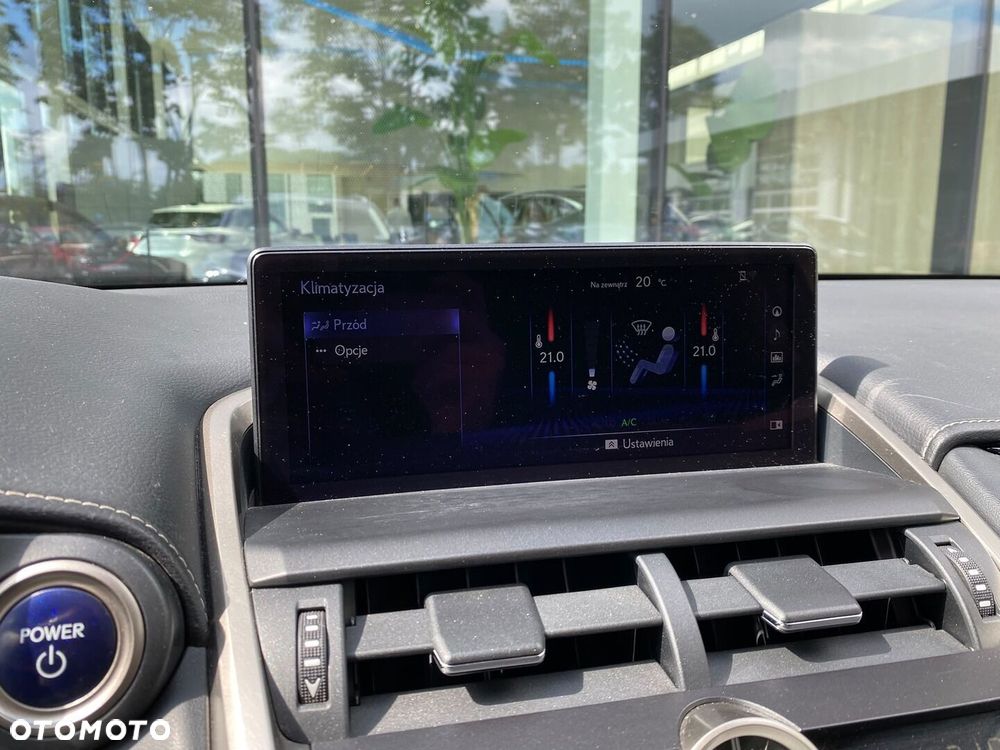 Lexus NX 300h Business Edition AWD - 15