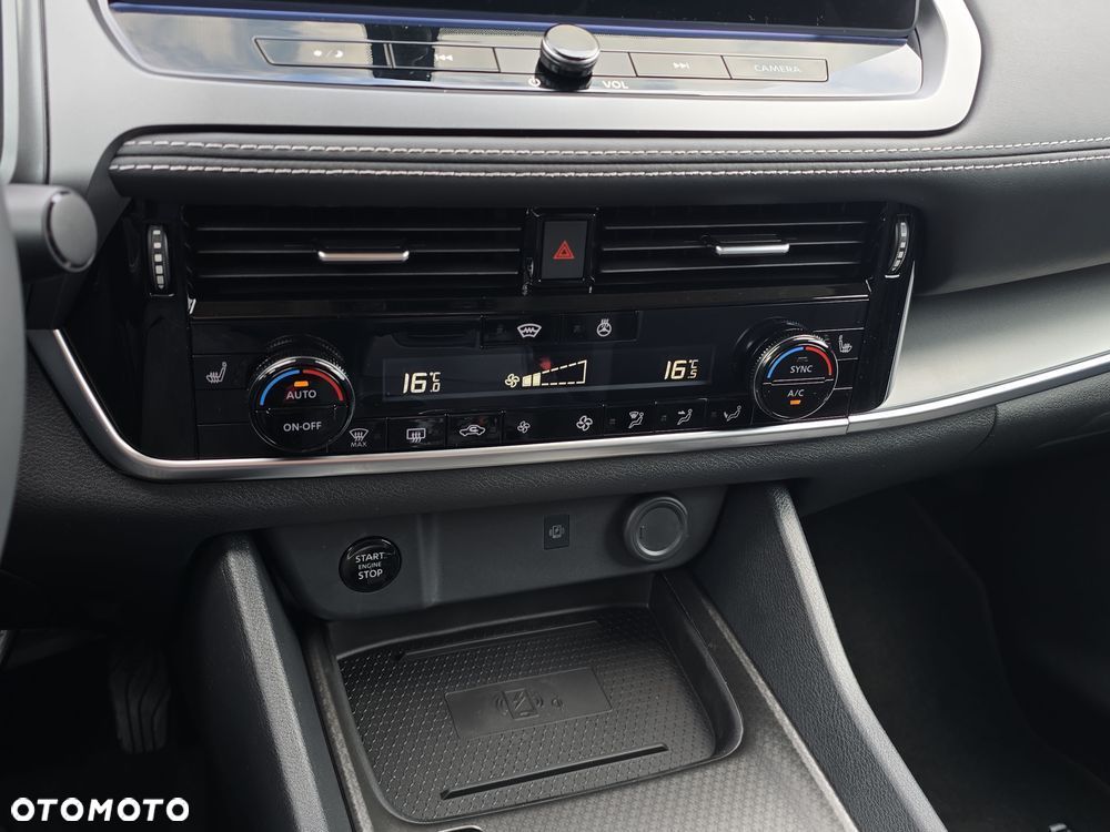 Nissan Qashqai 1.3 DIG-T MHEV N-Connecta Xtronic - 17