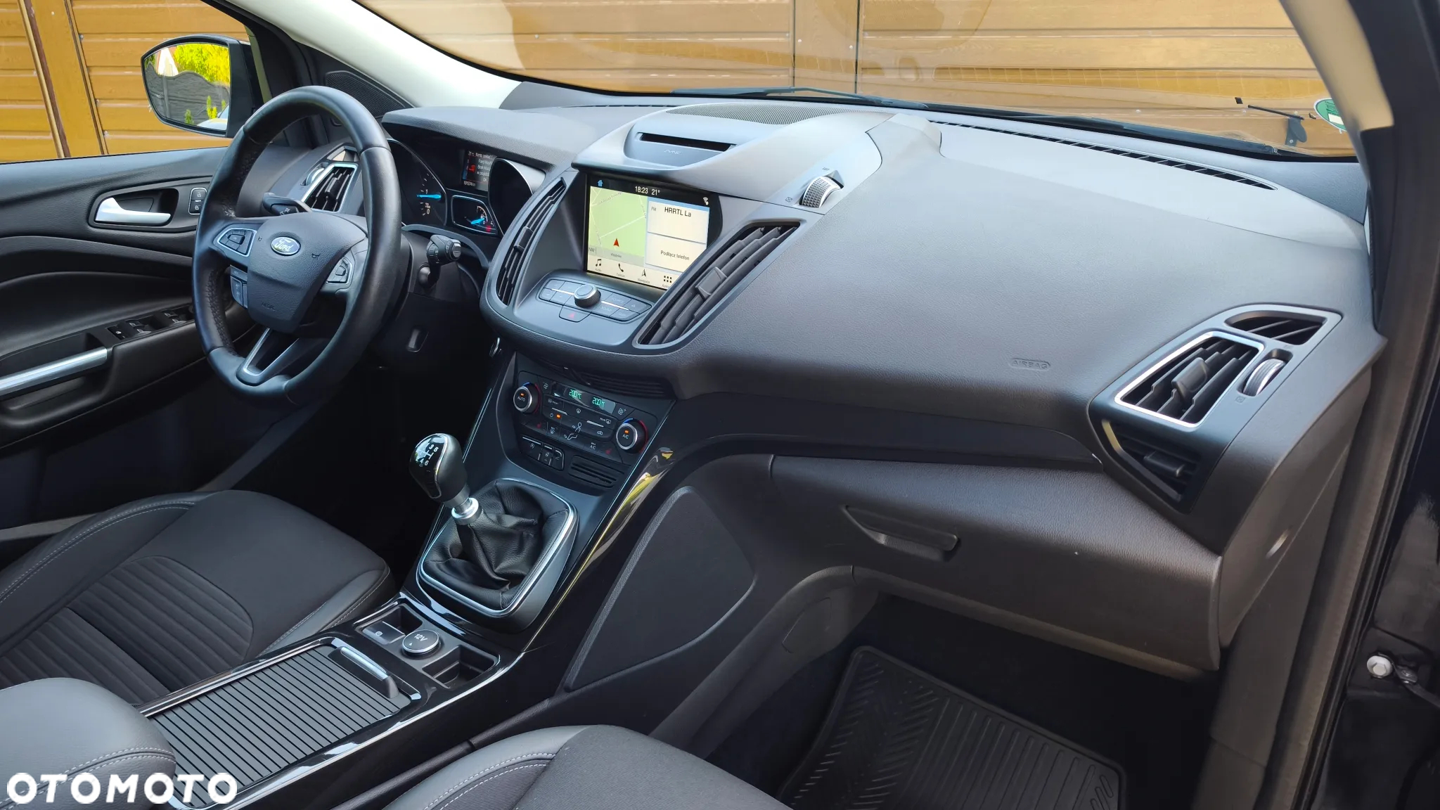 Ford Kuga 2.0 TDCi 2x4 Trend - 23