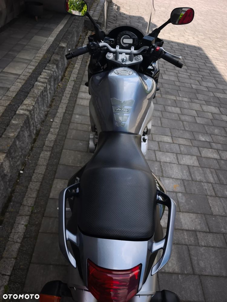 Yamaha FZ6 - 18