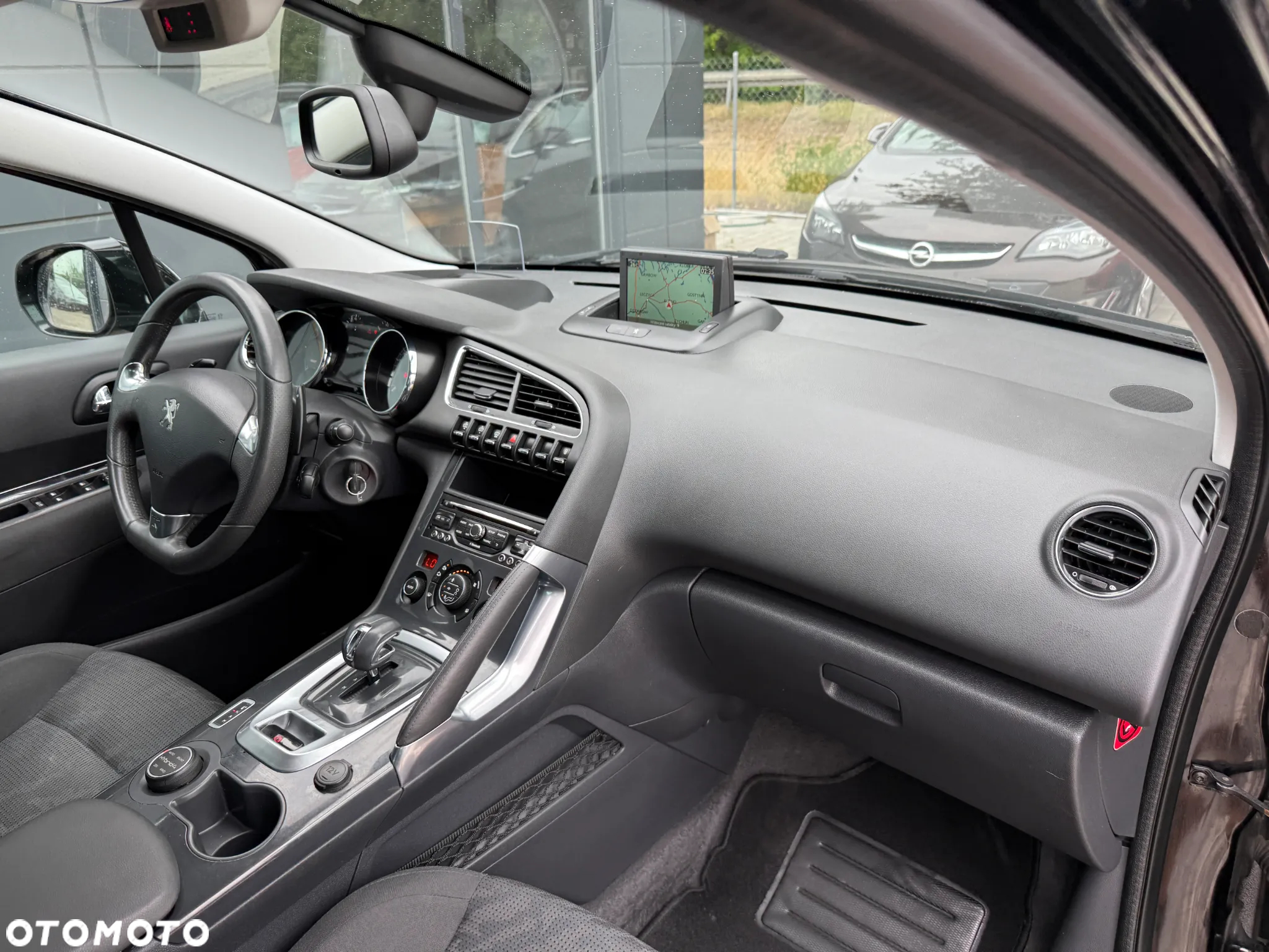 Peugeot 3008 Hybrid4 - 29