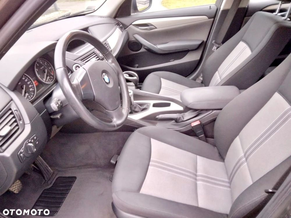 BMW X1 sDrive18i - 10