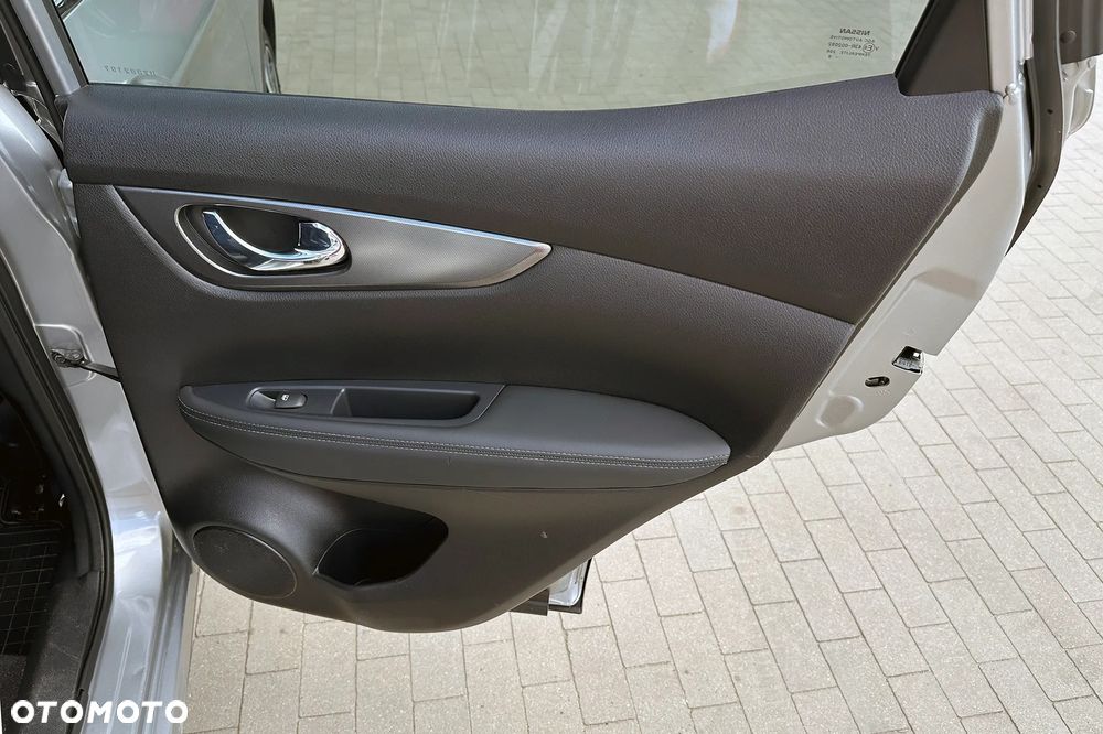 Nissan Qashqai 1.6 dCi Xtronic TEKNA+ - 36