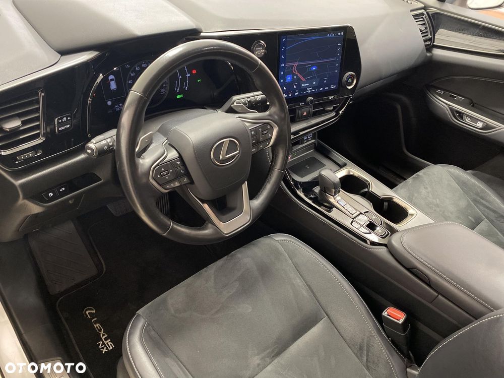 Lexus NX - 3
