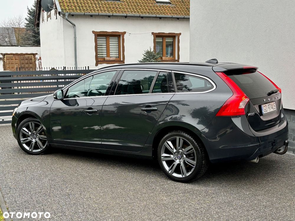 Volvo V60 D3 Summum - 23