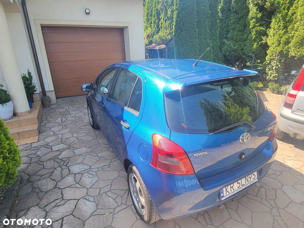 Toyota Yaris 1.0 Luna A/C - 3