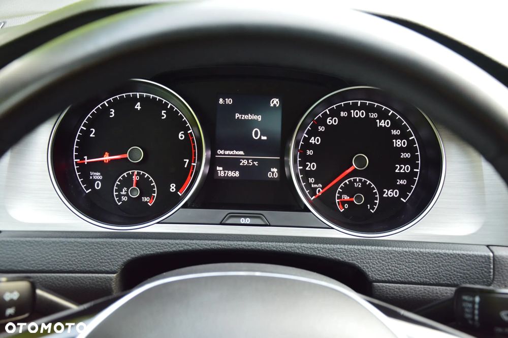Volkswagen Golf - 18