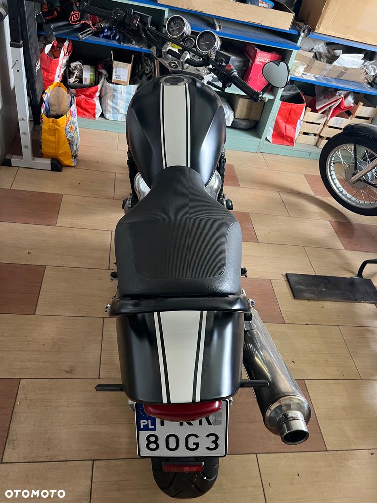 Suzuki GSX - 2