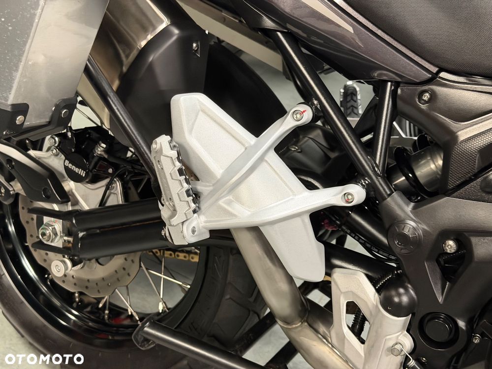 Benelli TRK 502X - 13