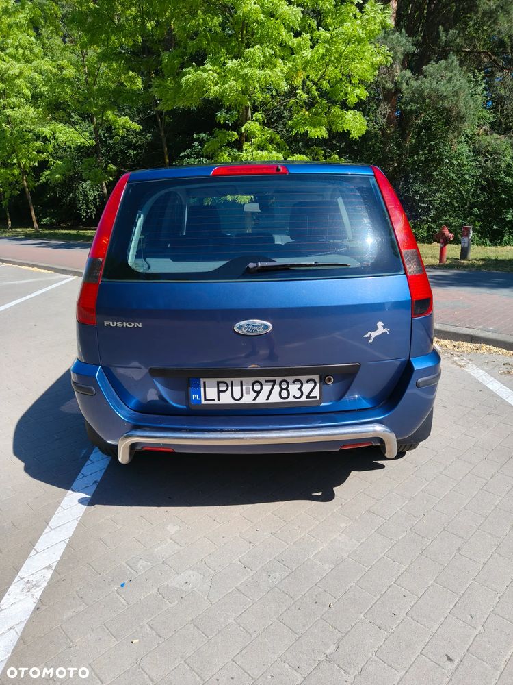 Ford Fusion 1.4 Ambiente - 4