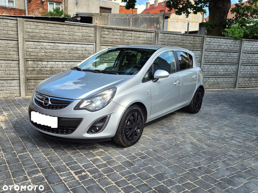 Opel Corsa 1.4 16V Edition - 4