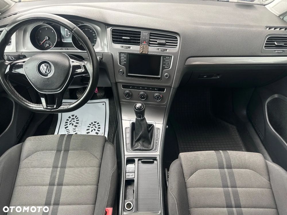 Volkswagen Golf 1.6 TDI BMT Comfortline - 24