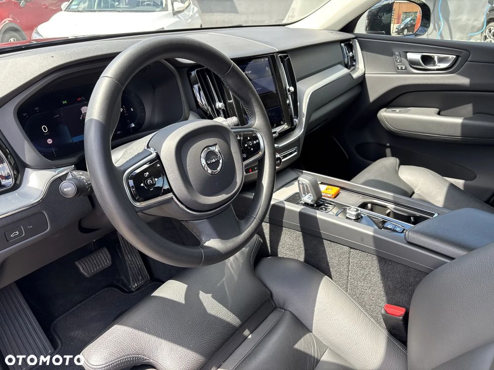 Volvo XC 60 B4 B Plus Dark - 11