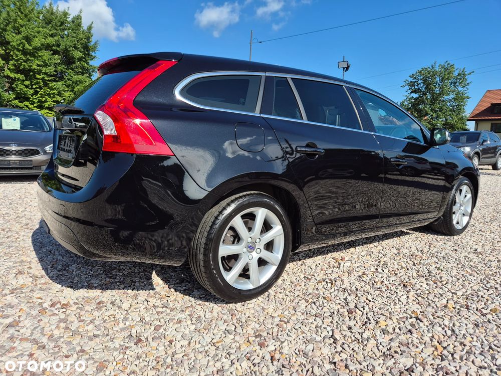 Volvo V60 D3 Momentum - 19