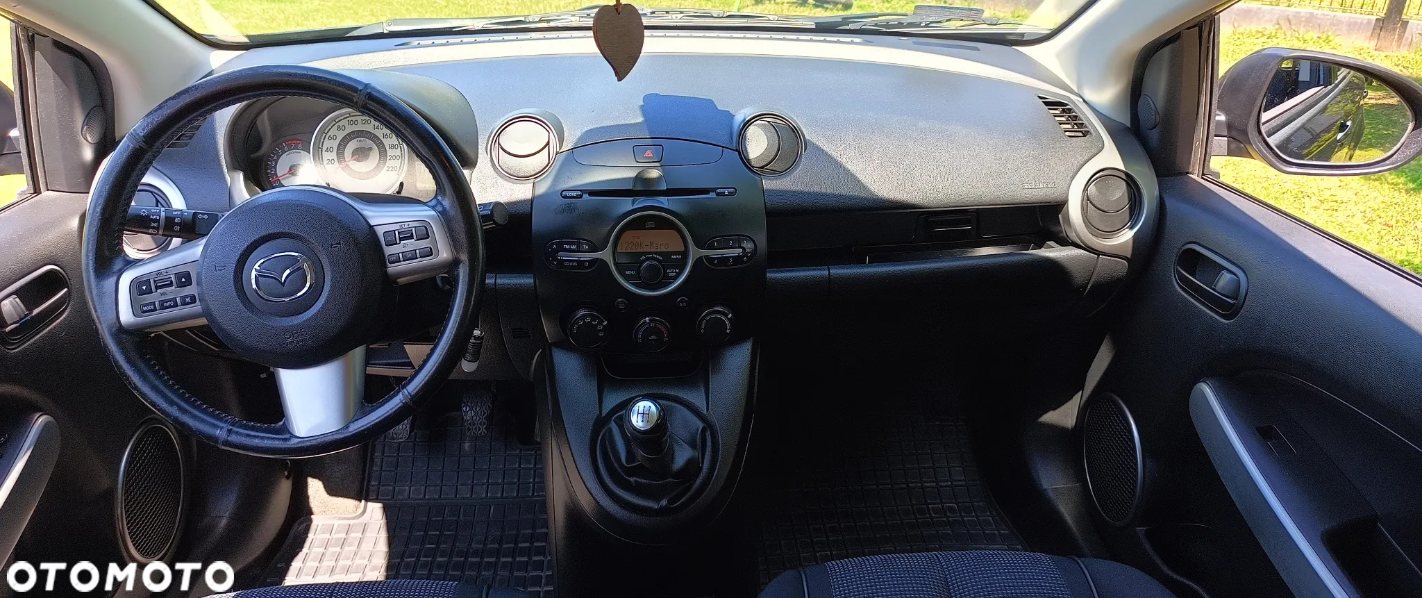 Mazda 2 - 7