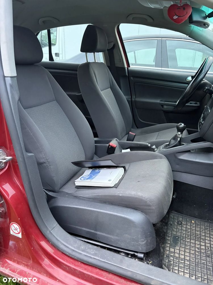 Volkswagen Jetta 1.6 Comfortline - 11