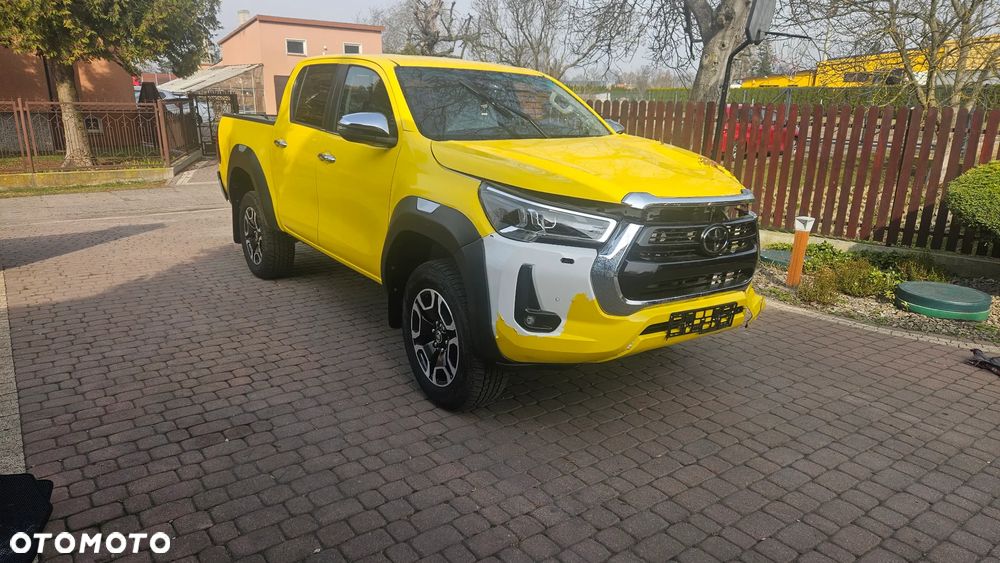 Toyota Hilux 2.8 D-4D Double Cab SR5 4x4 - 1