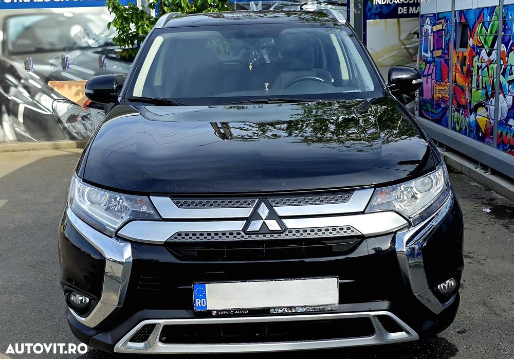 Mitsubishi Outlander 2.0L AS&G CVT Invite - 1