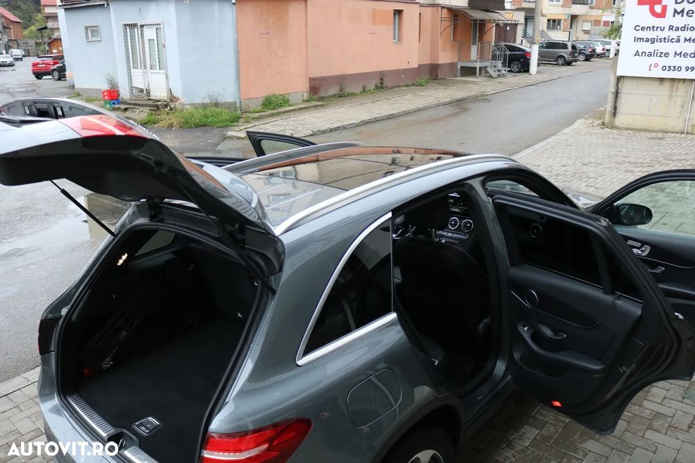 Mercedes-Benz GLC 300 4MATIC - 6