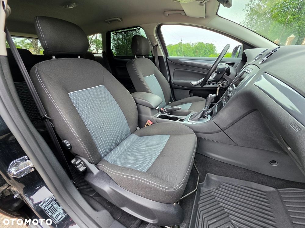 Ford Mondeo 2.0 TDCi Champions Edition - 32