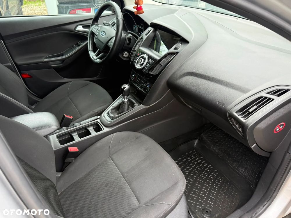 Ford Focus 1.0 EcoBoost Trend ASS - 12