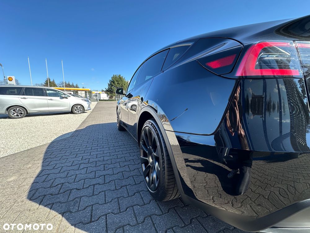 Tesla Model Y RWD - 10