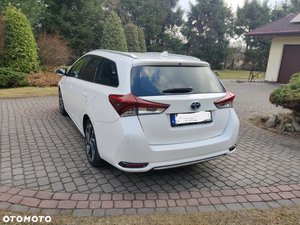 Toyota Auris Hybrid 135 Premium - 14