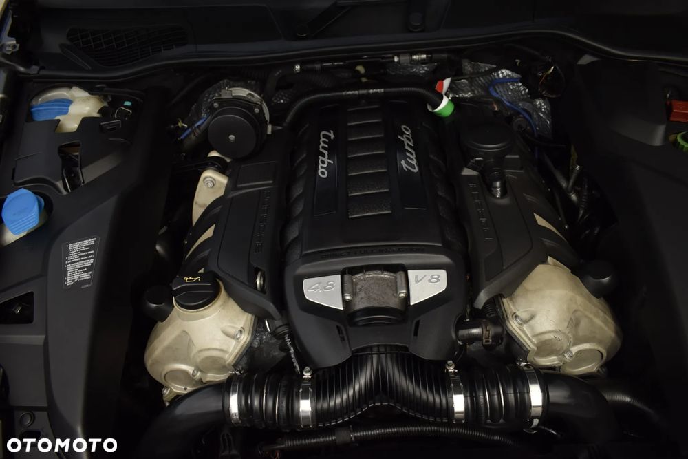 Porsche Cayenne Turbo Tiptronic S - 10