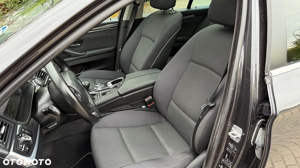 BMW Seria 5 520d - 12