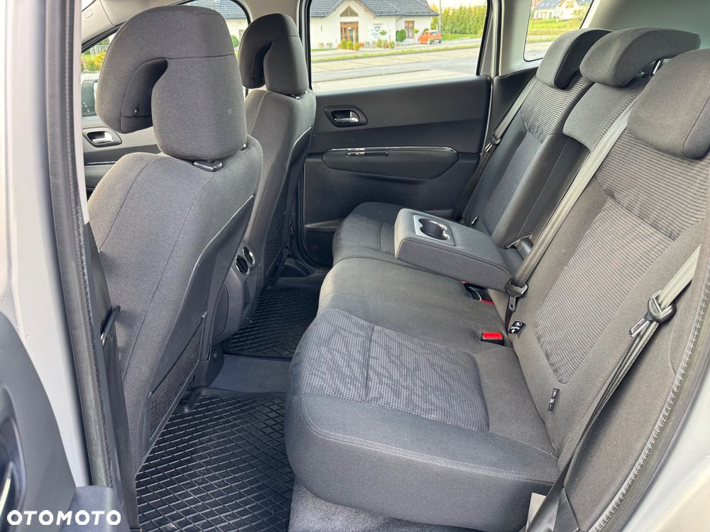 Peugeot 3008 1.6 HDi Active - 19