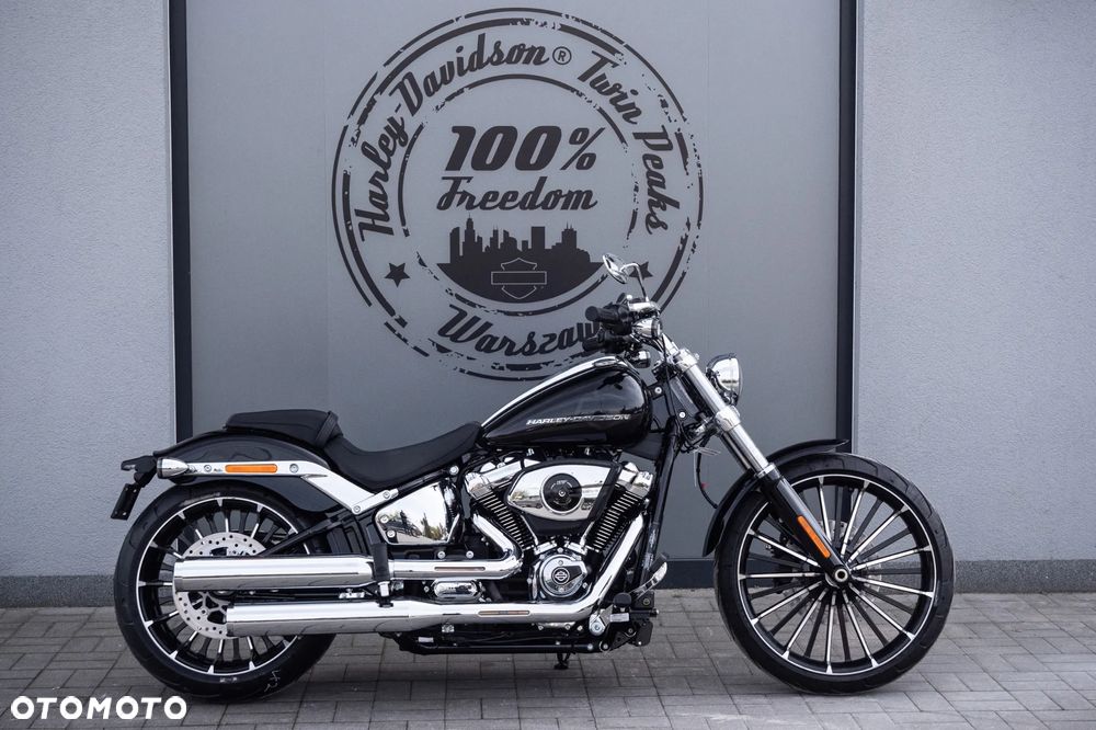 Harley-Davidson Softail Breakout - 1