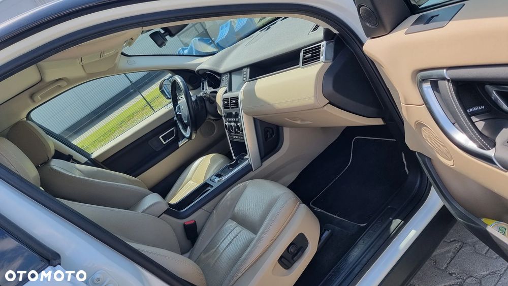 Land Rover Discovery Sport 2.0 Si4 HSE Luxury - 8
