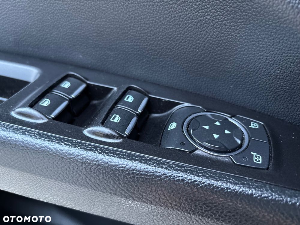 Ford Fusion 2.0 EcoBoost Titanium - 37