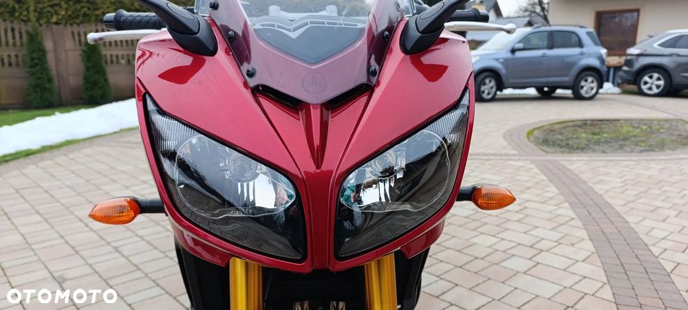 Yamaha FZ - 16