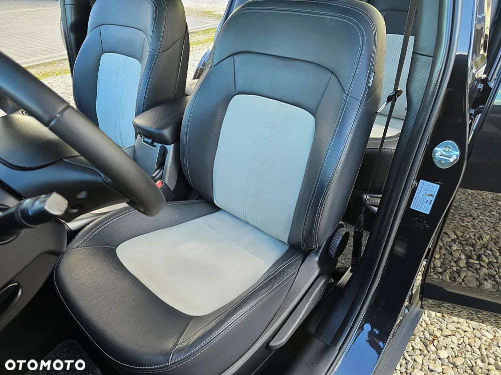 Kia Sportage 1.7 CRDI 2WD ISG Dream-Team Edition - 16