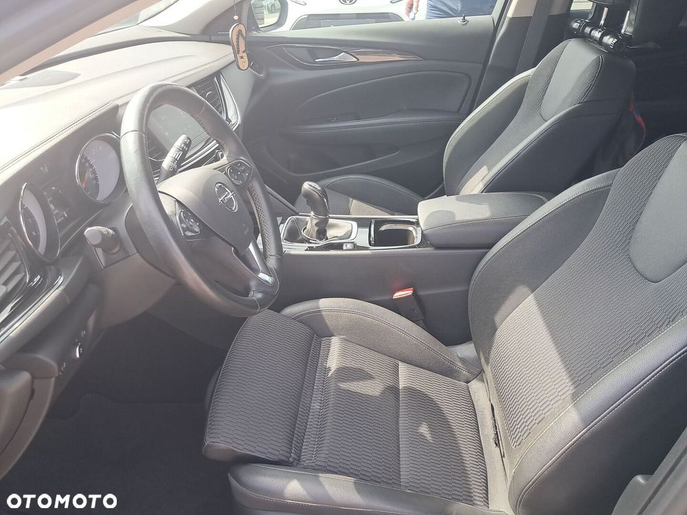 Opel Insignia 1.5 T Elite S&S - 9
