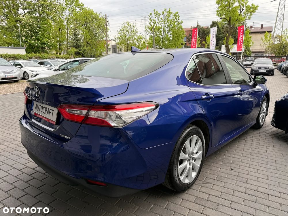 Toyota Camry 2.5 Hybrid Comfort CVT - 28