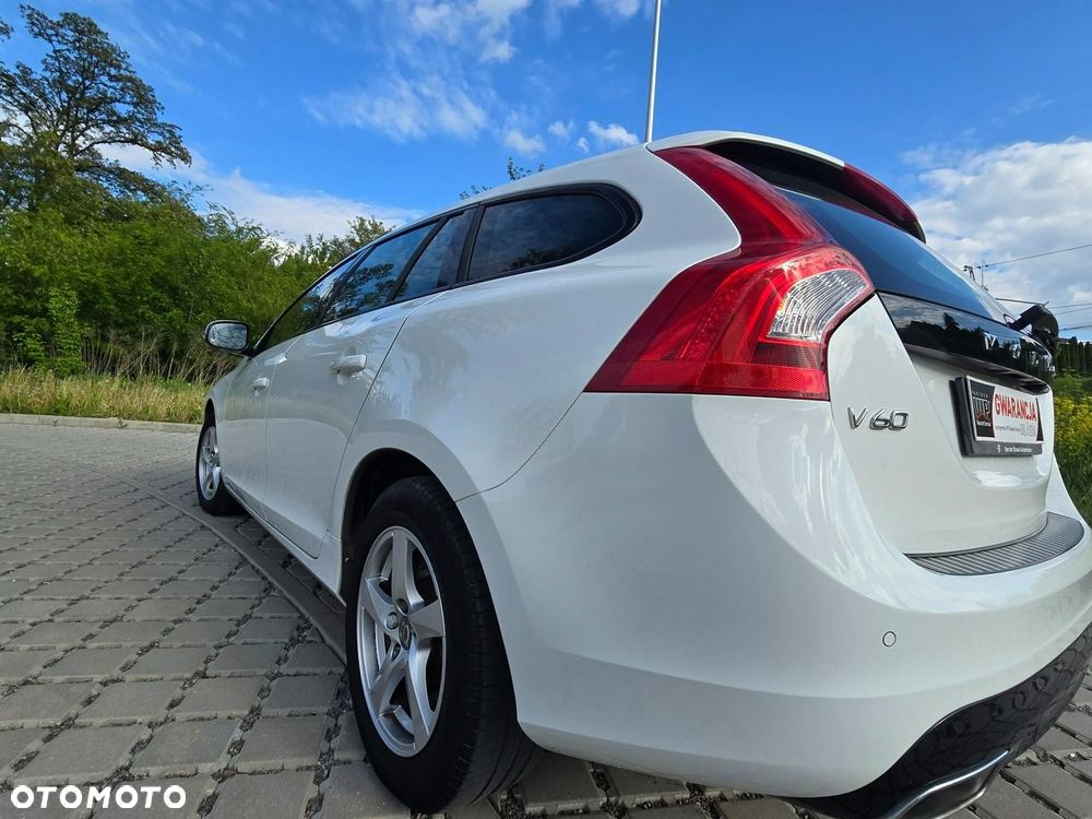 Volvo V60 D2 Geartronic Summum - 16