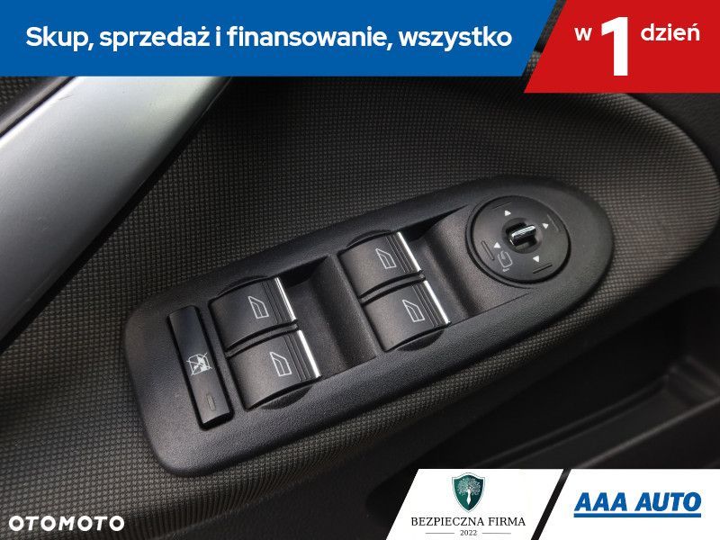 Ford Kuga - 17