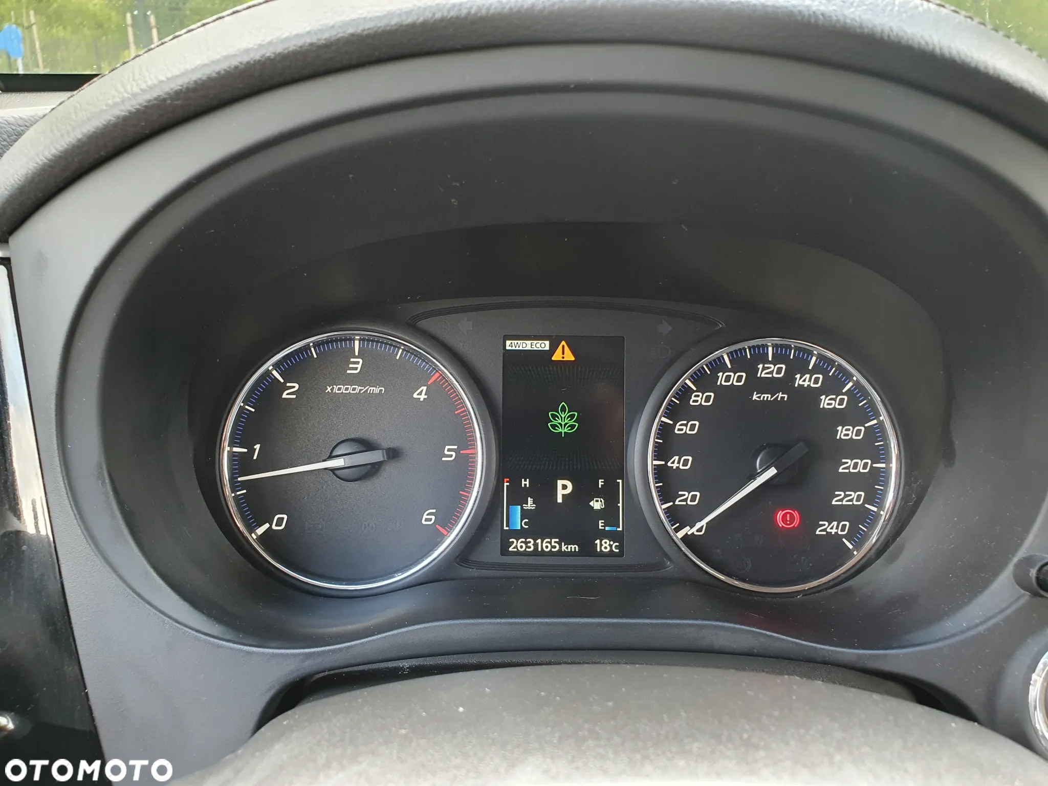 Mitsubishi Outlander 2.2 DID Intense + 4WD - 36
