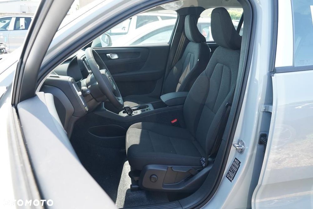 Volvo XC 40 B3 Essential - 10