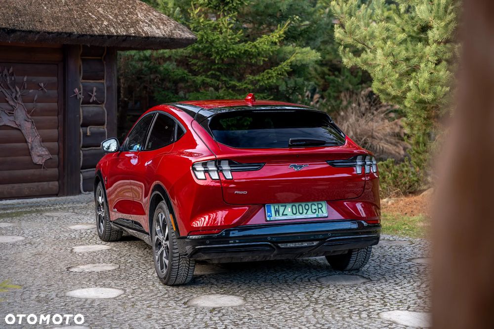 Ford Mustang Mach-E 75kWh AWD Premium - 3