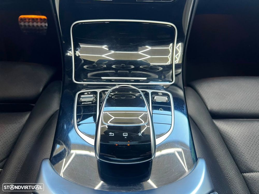 Mercedes-Benz C 300 BlueTEC Hybrid AMG Line - 38