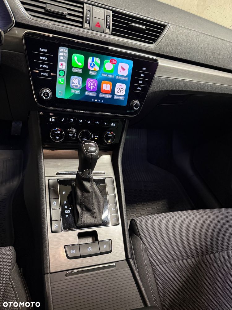 Skoda Superb 2.0 TDI SCR 4x4 Style DSG - 13