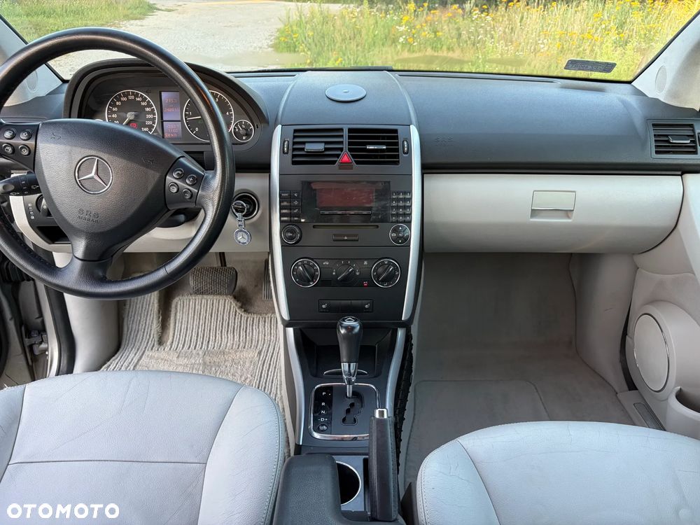 Mercedes-Benz Klasa A 180 CDI Autotronic Avantgarde - 27