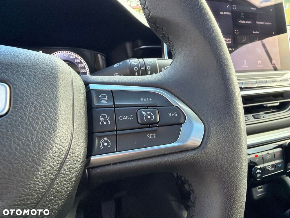 Jeep Compass - 24