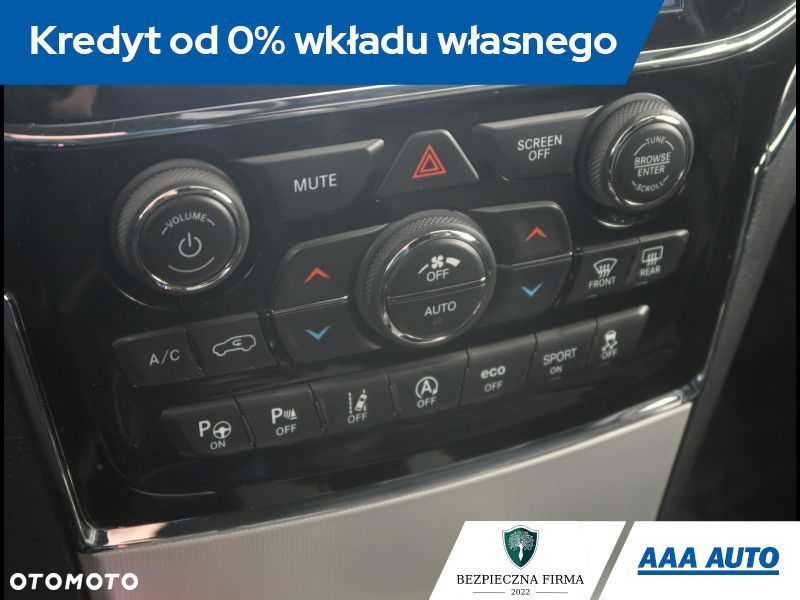 Jeep Grand Cherokee - 13