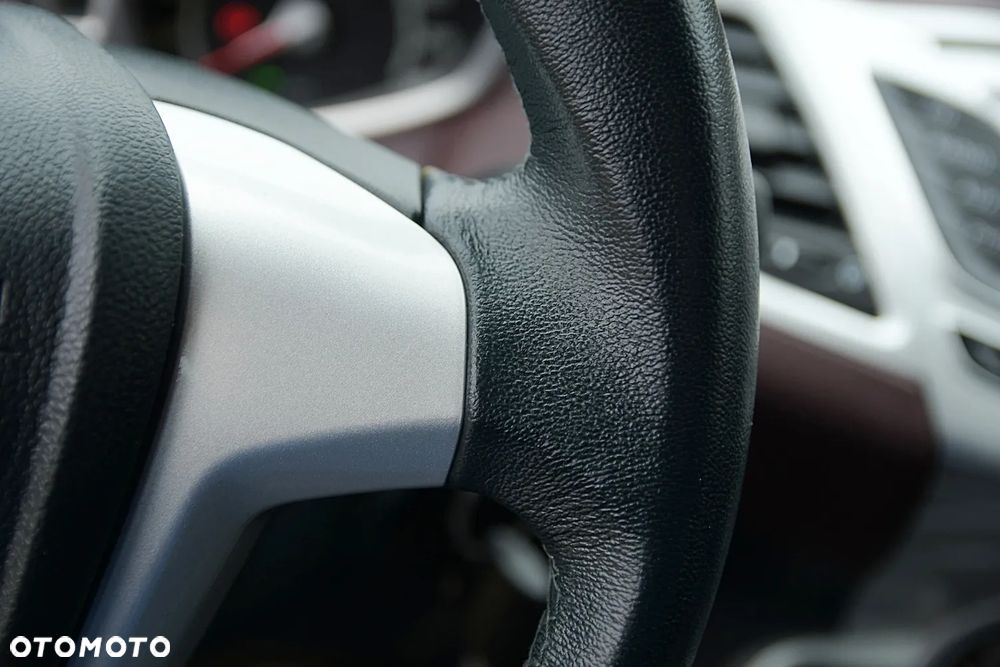 Ford Fiesta 1.25 Titanium - 28