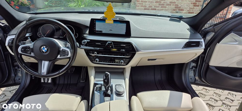 BMW Seria 5 520d xDrive M Sport sport - 23